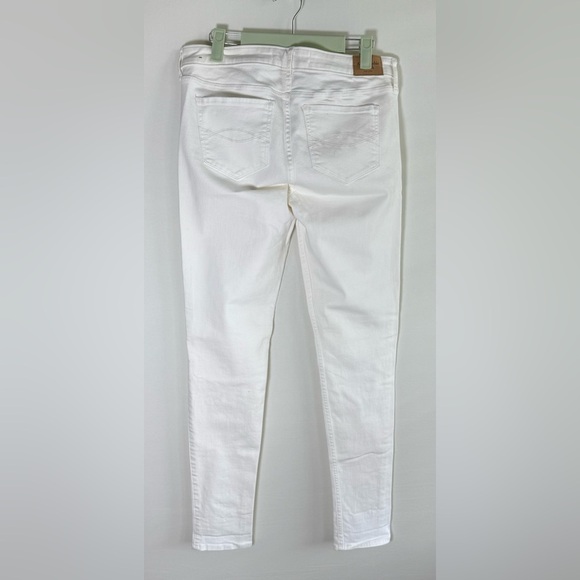 Abercrombie super skinny white jeans • Women’s size 8 - Picture 3 of 5